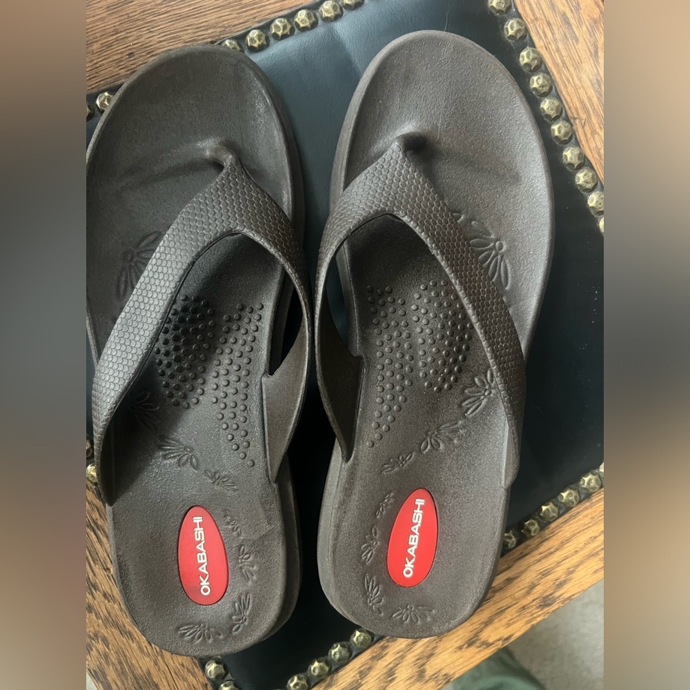 Women’s Brown OAKABASHI Flip Flop/Sandals Shoes Size M/L
